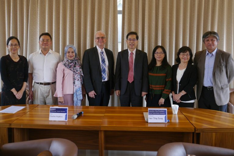 Dr. Hopkins and Dr. Safitri Zen meet the SDGs Committee of NTNU